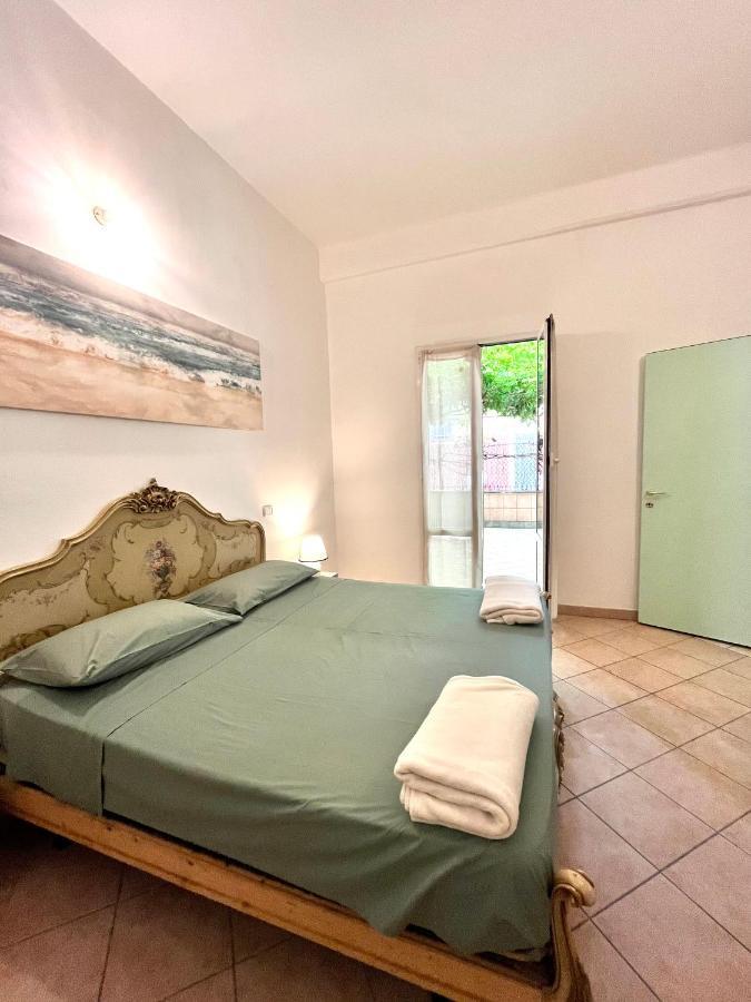 Casa Rosa Apartment Finale Ligure Bagian luar foto